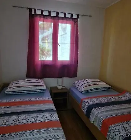 Stipe Apartment *
