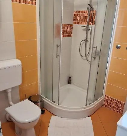 Apartment Stipe *